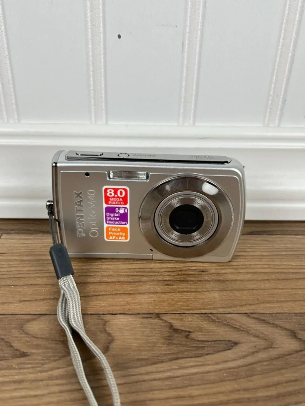 Pentax Optio M40 8.0MP Digital Camera Silver W Case READ